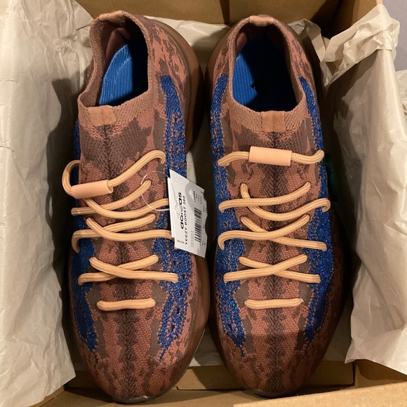 🆕YEEZY BOOST 380 AZURE SIZE 9 MENS NWT - Picture 7 of 12